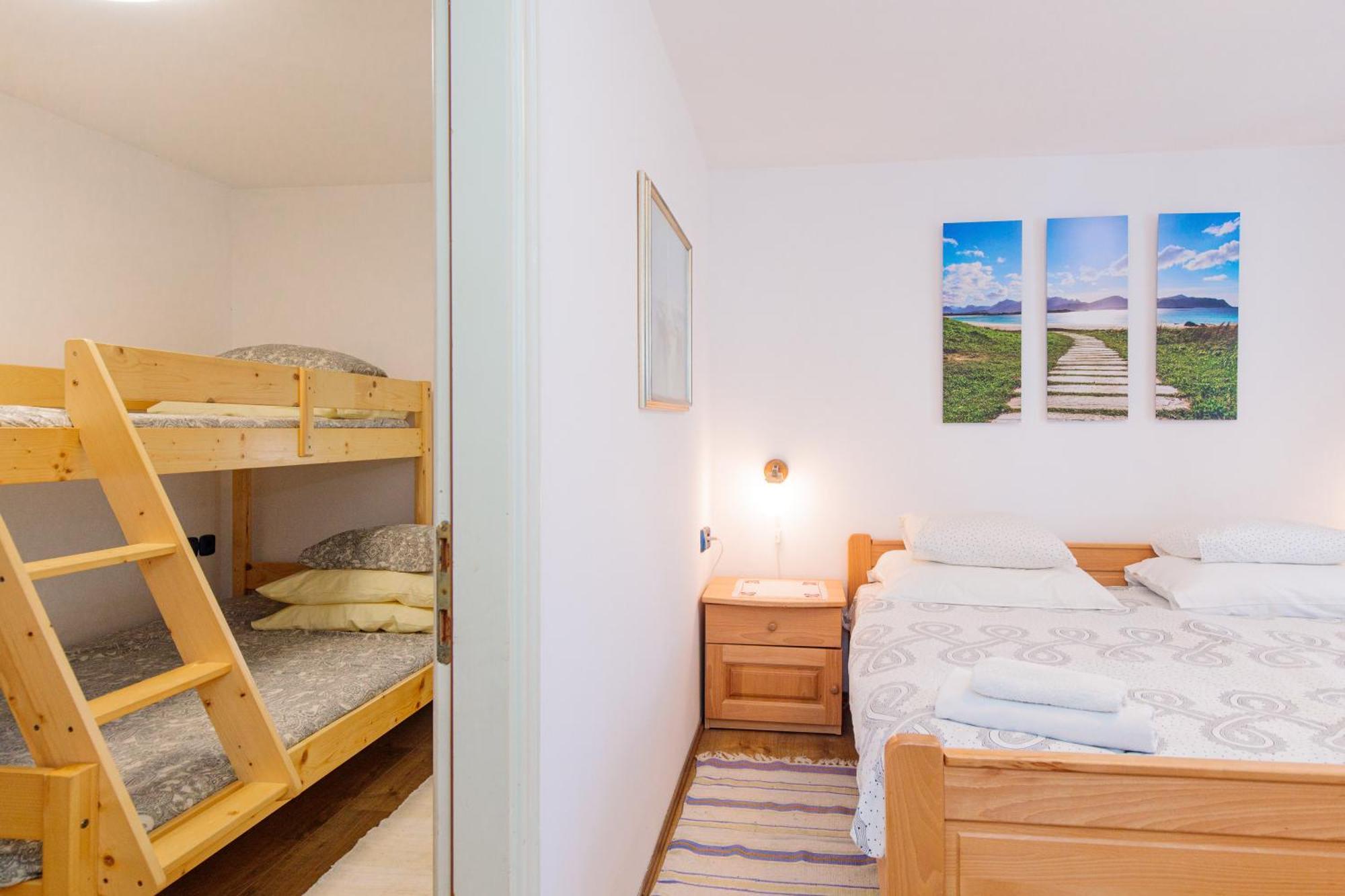 Apartment Villa Marija, Pinezici 크르크 외부 사진